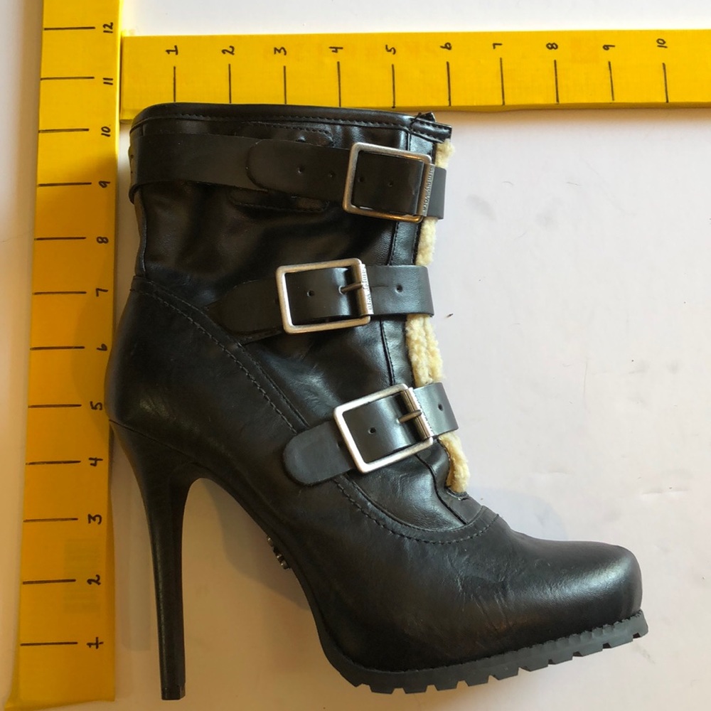 Simply Vera Vera Wang black booties boot 7M Biker
